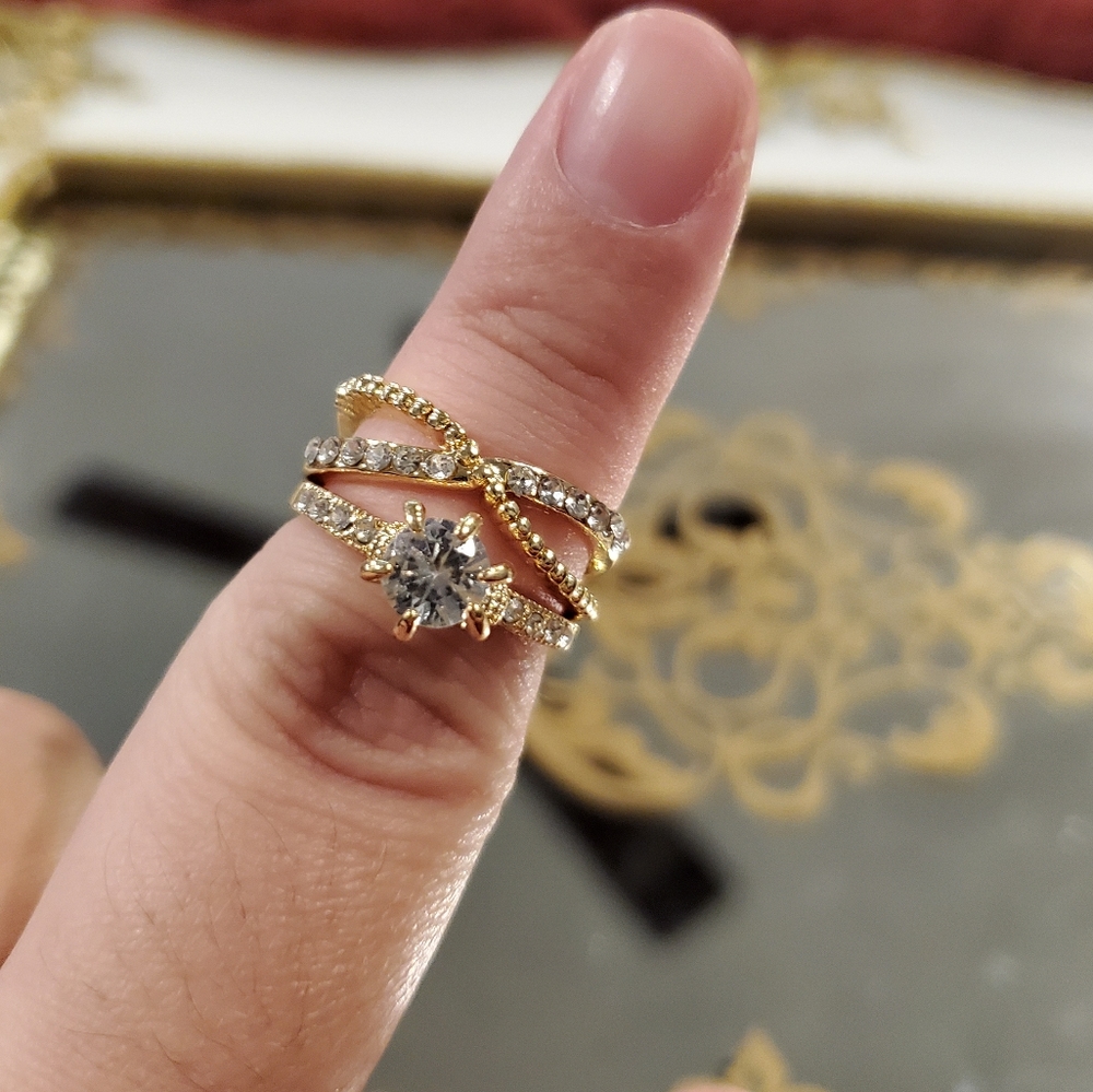 👑Gold crystal ring set - Picture 4 of 5